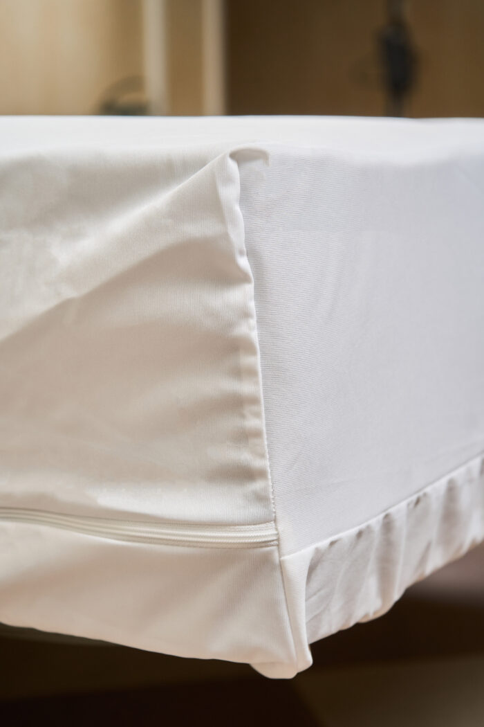 FUNDA DE COLCHON IMPERMEABLE CON CREMALLERA - Imagen 3